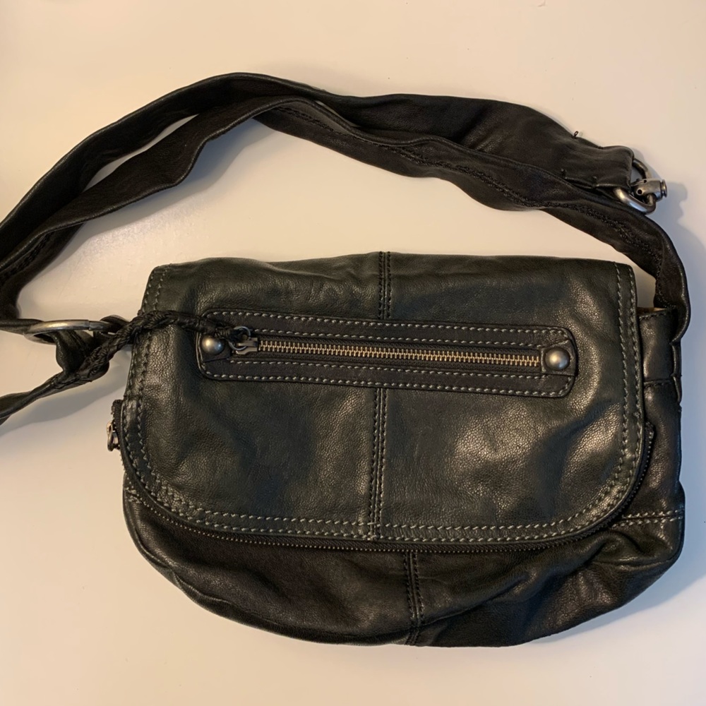 The SAK leather Purse.